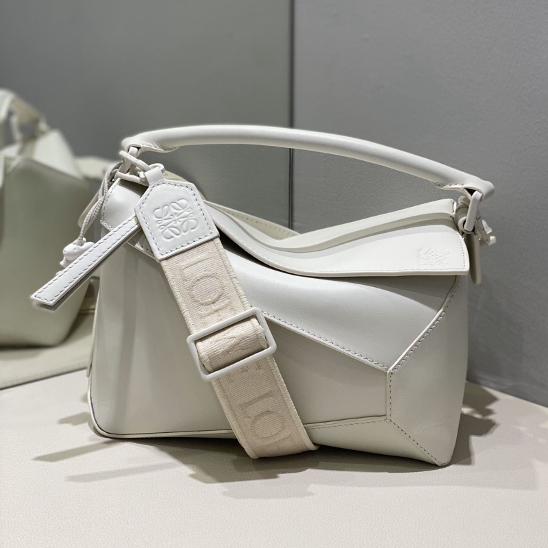 l*ew* handle bags